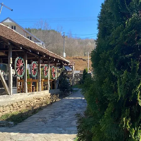 Avlija Bed & Breakfast *